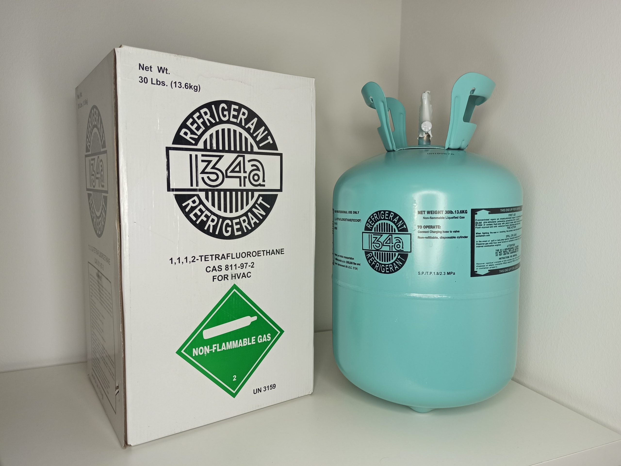 R134a Refrigerant, 30lb Cylinder, Disposable, AUTO/ACME