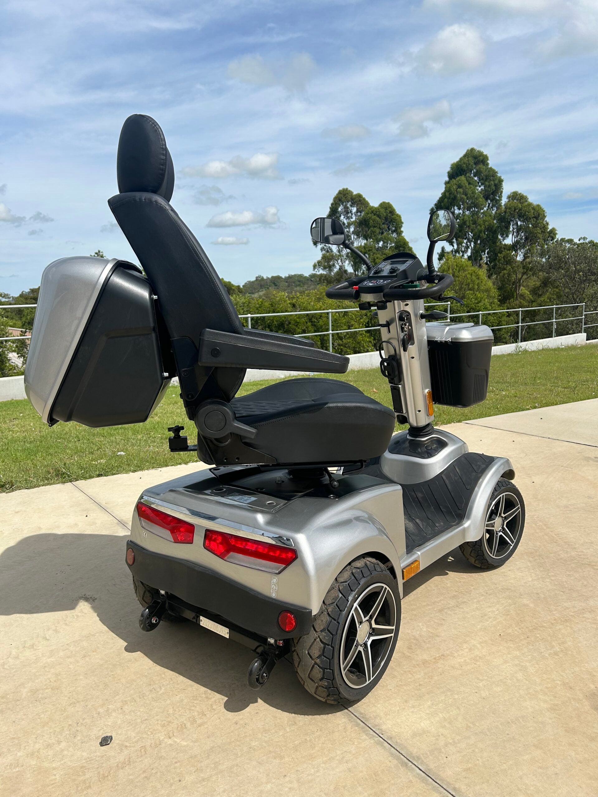 R7s Mobility Scooter